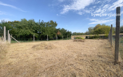 Pokojné miesto len 250 m od Dunaja, Záhrada 400 m², Nová Stráž