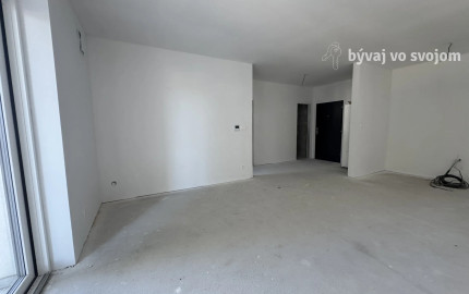 3-izbový byt s lodžiou, 4. poschodie – White Square Komárno