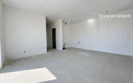 3-izbový byt s lodžiou, 4. poschodie – White Square Komárno