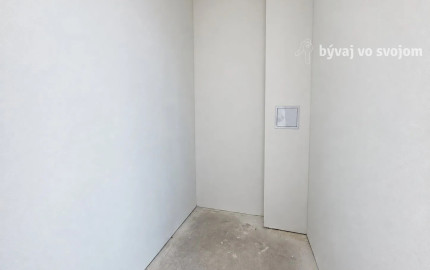 3-izbový byt s lodžiou, 4. poschodie – White Square Komárno