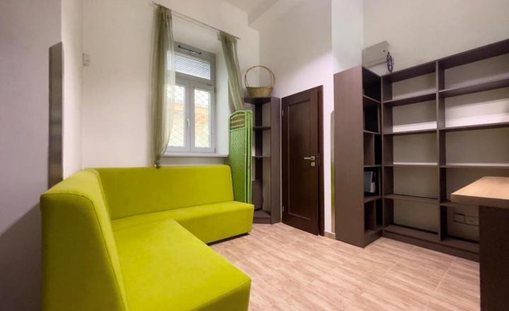 Prenájom, 40 m² priestoru v centre Nových Zámkov - fotografia 3